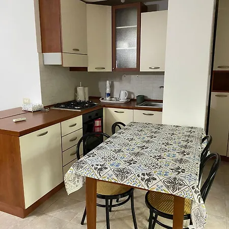 Dionigi 3* קרוטונה